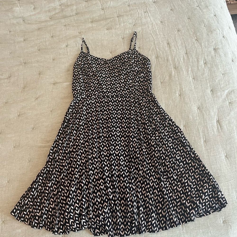 Black and White Patterned Women's Dress